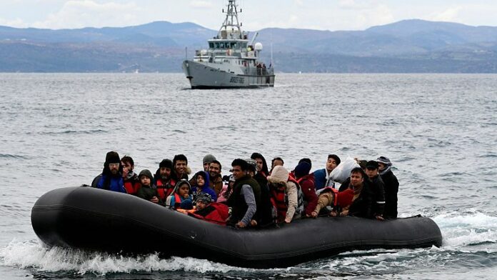Asylum seekers leaving for Greece - Copyright AP Photo